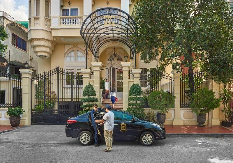 Palace Gate Hotel & Residence By Ehm