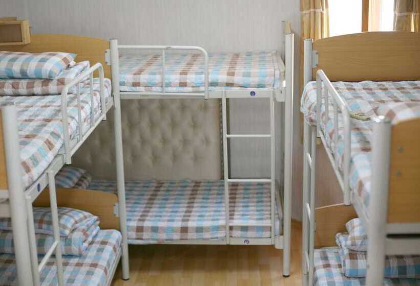 Пансион Guesthouse In Gangneung Myunggane