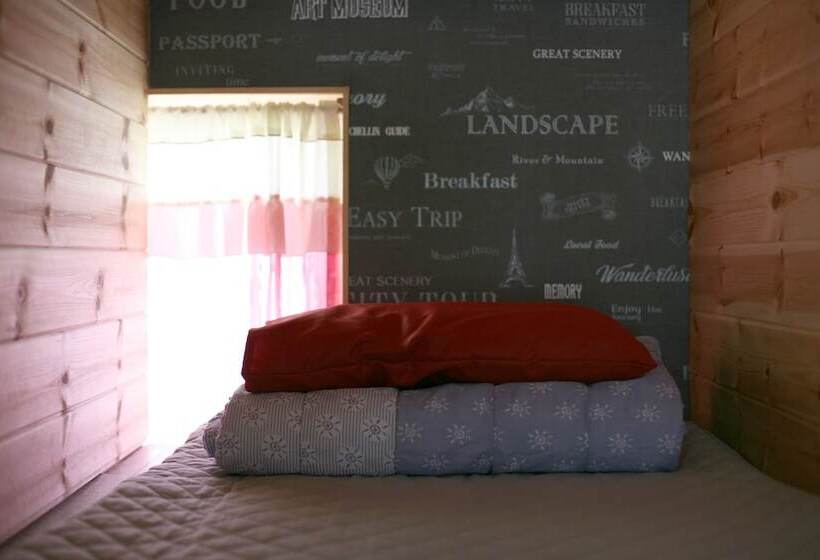 Пансион Guesthouse In Gangneung Myunggane