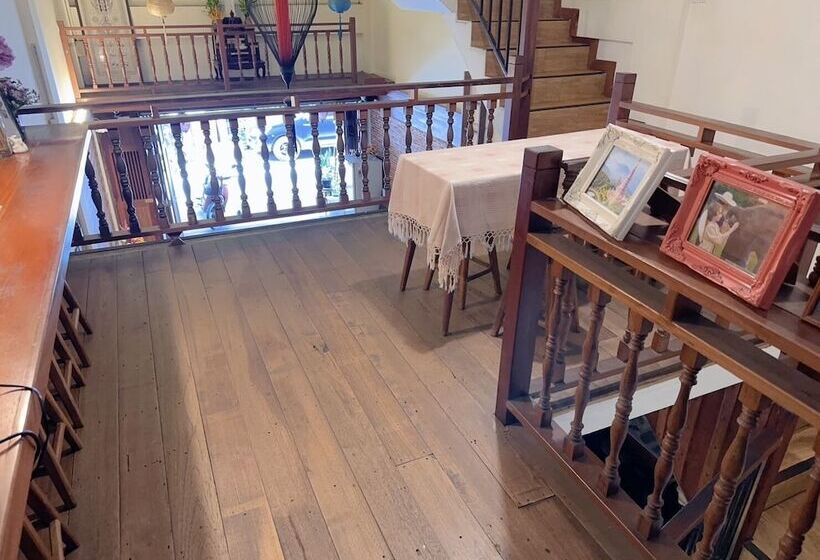 פנסיון Rustic Guest House