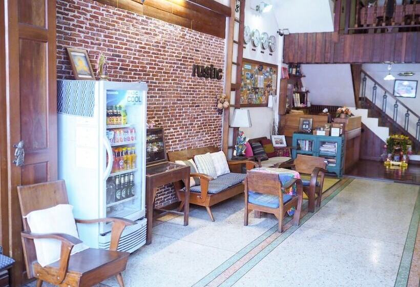 פנסיון Rustic Guest House