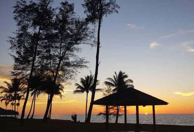 אתר נופש Borneo Beach Villas