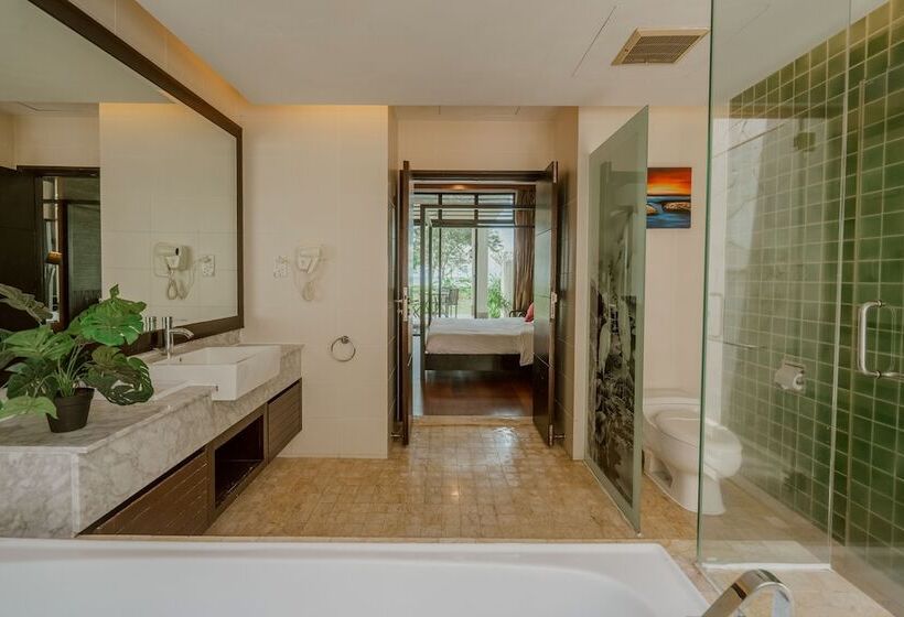 אתר נופש Borneo Beach Villas