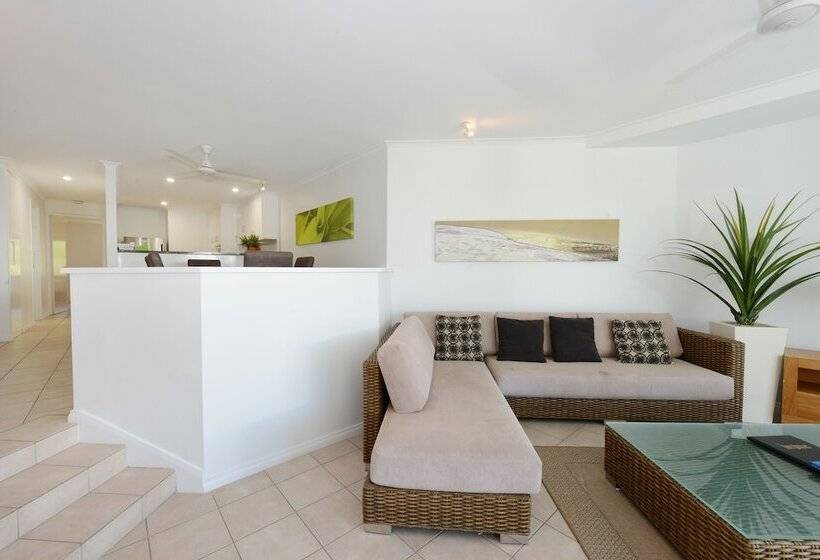 Seascape Holidays  Beaches