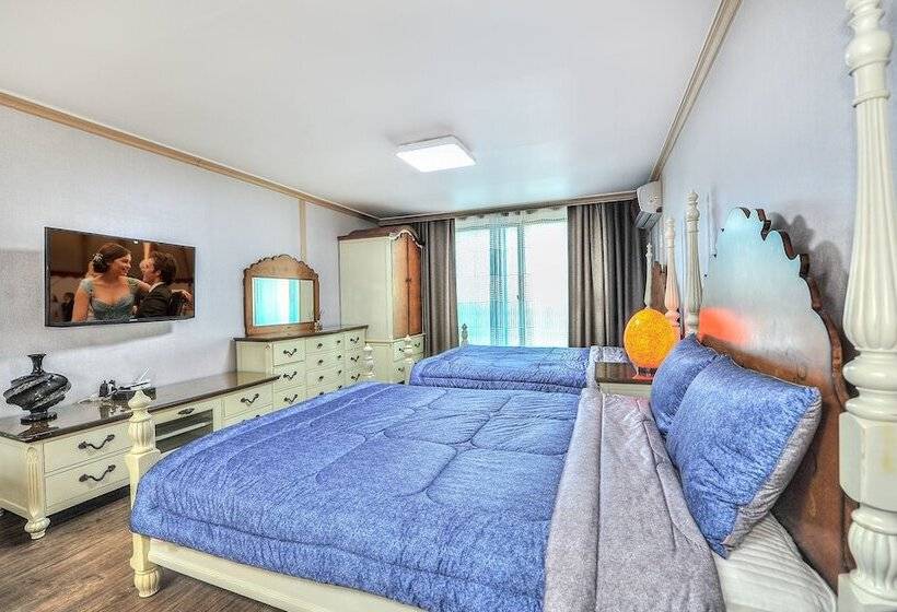 Sokcho Esher House Pension