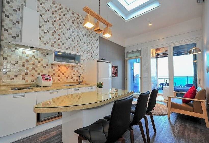 Sokcho Esher House Pension