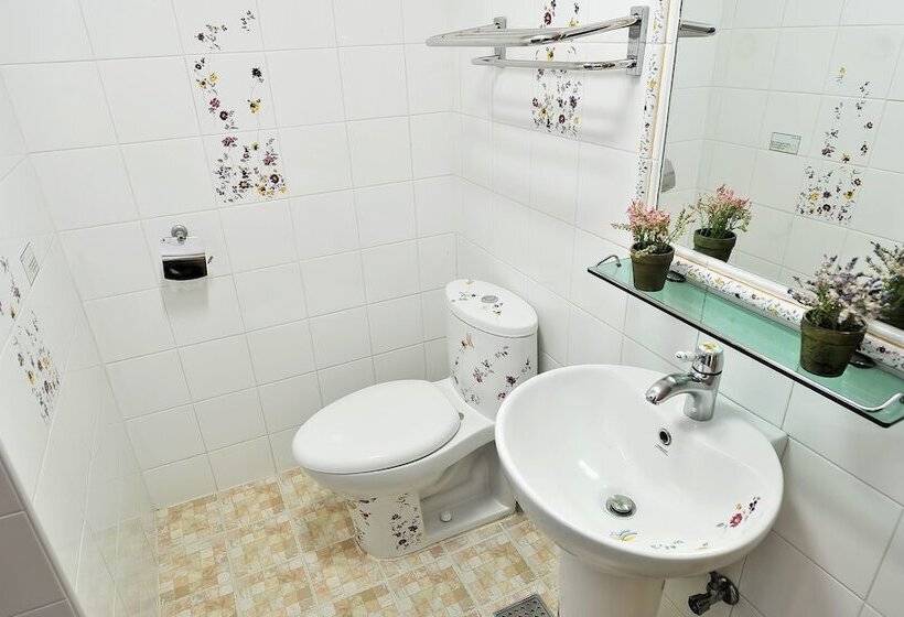 Sokcho Esher House Pension