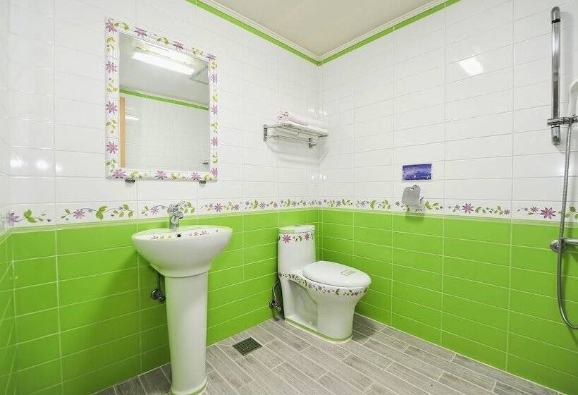 Sokcho Esher House Pension