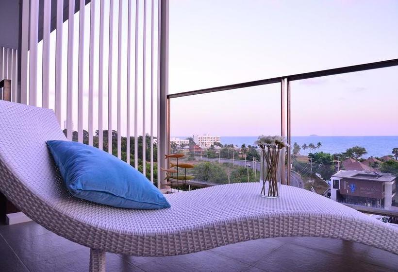 The Oriental Beach Resort