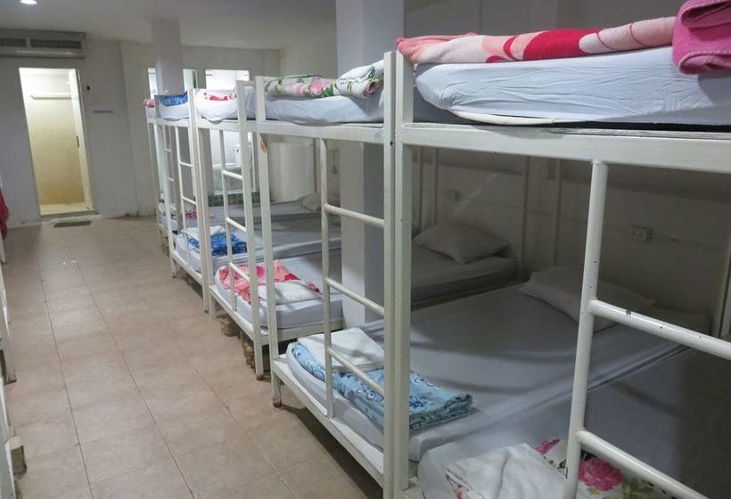 Lucky House Dorm Room   Hostel