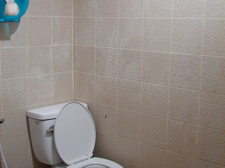 Lucky House Dorm Room   Hostel