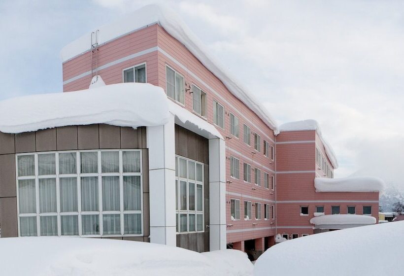 Owashi Lodge   Hostel