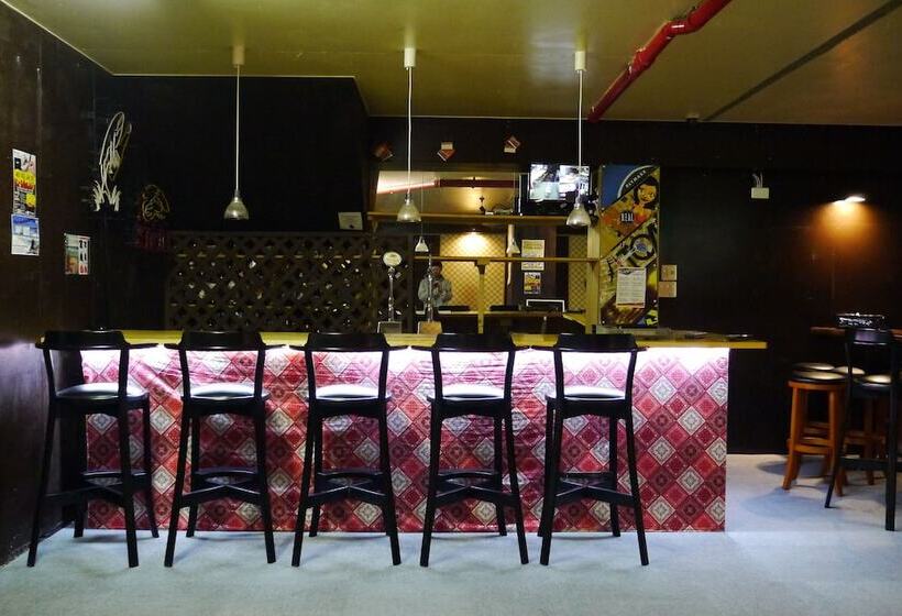 Owashi Lodge   Hostel