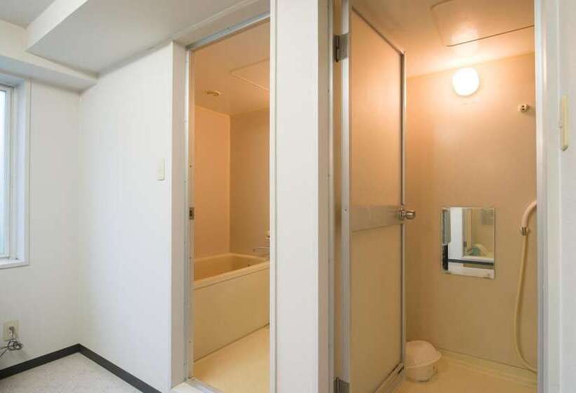 Owashi Lodge   Hostel