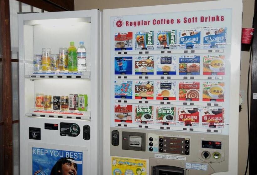 Общежитие Sakura Guest House