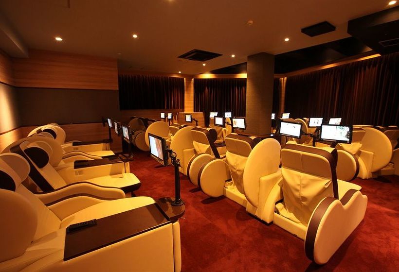 Sauna & Spa Hotel Avinel Fukuoka Caters To Men Hostel