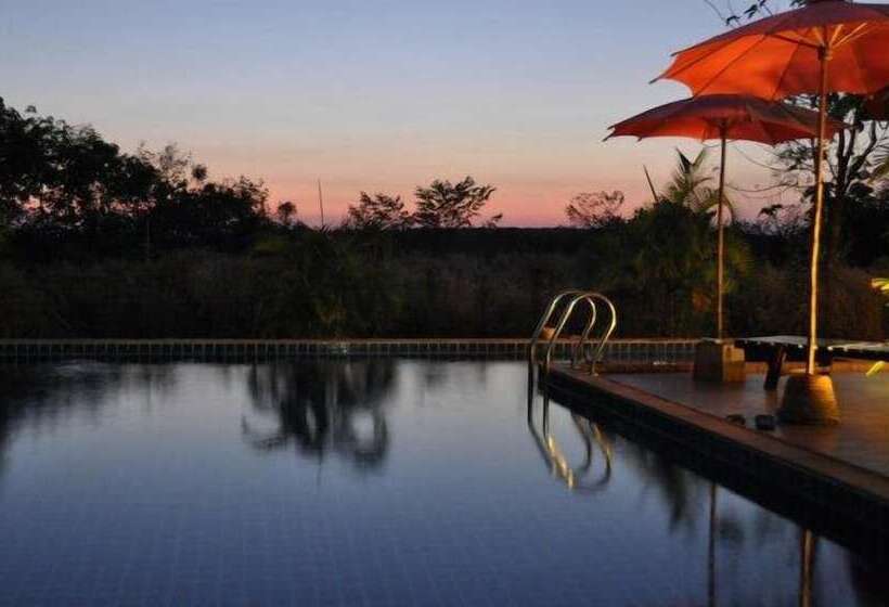 Bamboo Hideaway Resort