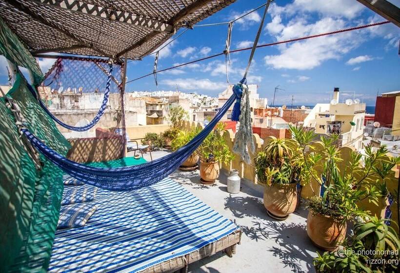 تختخواب و صبحانه Bayt Alice Hostel