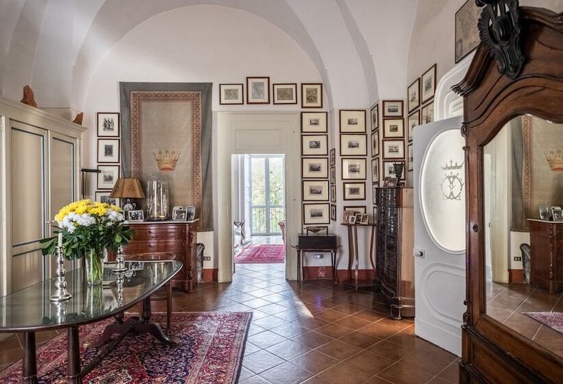 تختخواب و صبحانه Palazzo Bernardini Suites