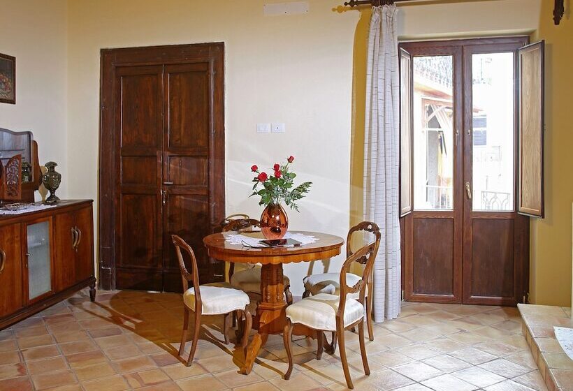 צימר Palazzo Madeo   Residenza D Epoca