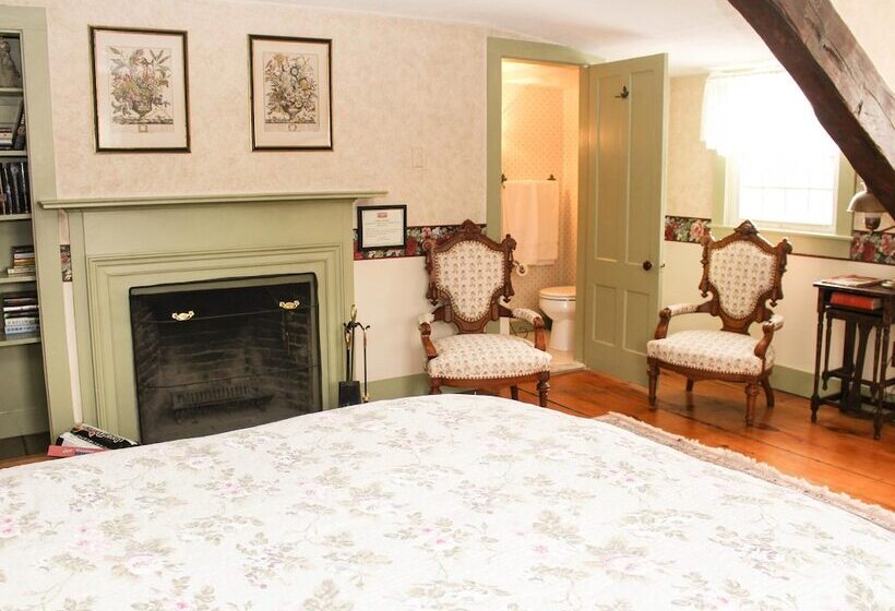 مبيت وإفطار The Nutmeg Inn