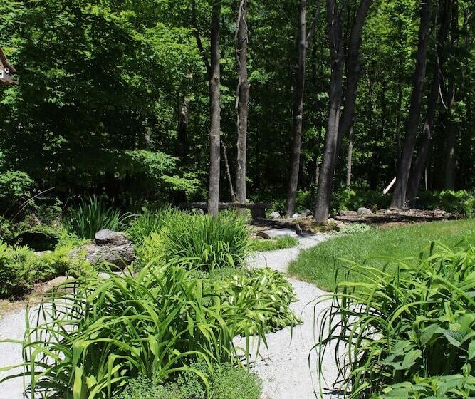 مبيت وإفطار The Nutmeg Inn