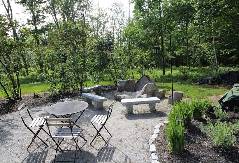 مبيت وإفطار The Nutmeg Inn