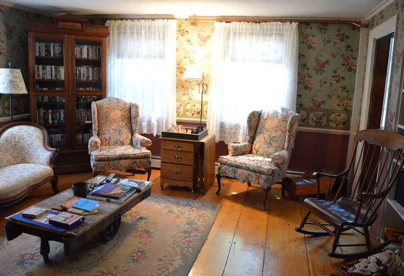 مبيت وإفطار The Nutmeg Inn