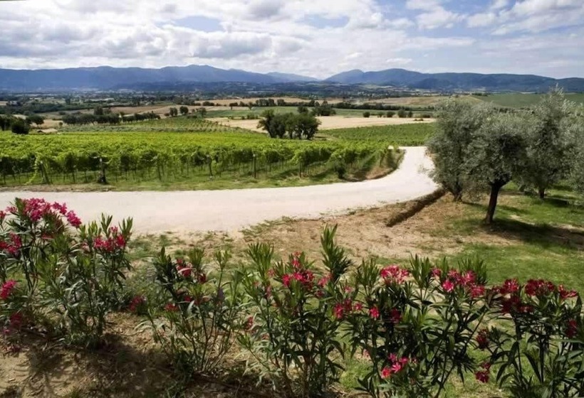 مبيت وإفطار Vallantica Resort & Spa