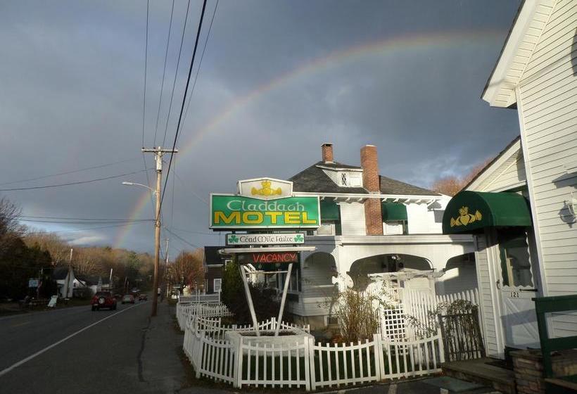 Claddagh Motel & Suites