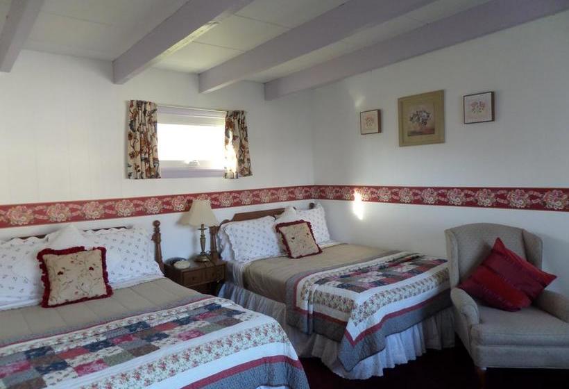 Claddagh Motel & Suites