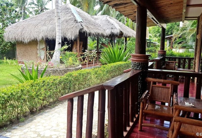 Cooper's Beach Resort