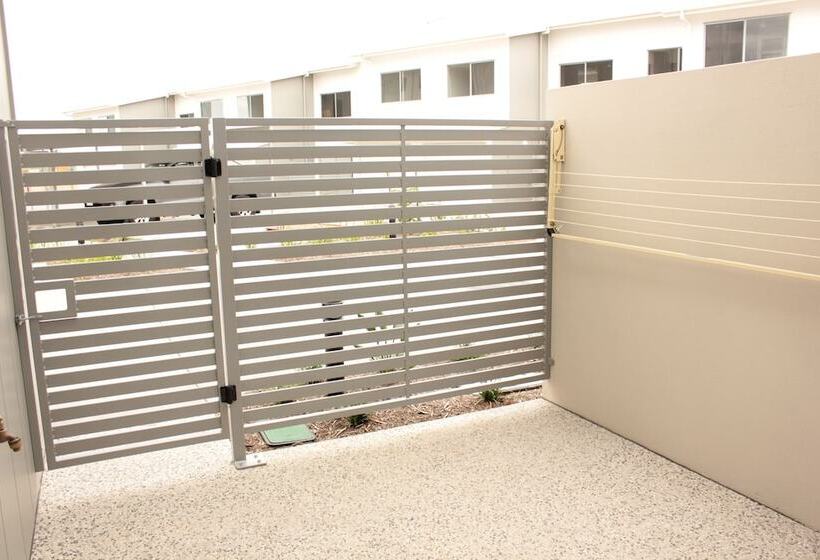 Direct Collective Breeze On Brightwater