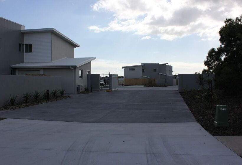 Direct Collective Breeze On Brightwater