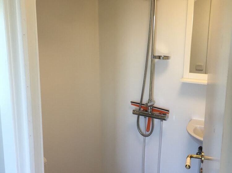 Hellisholar Cottages