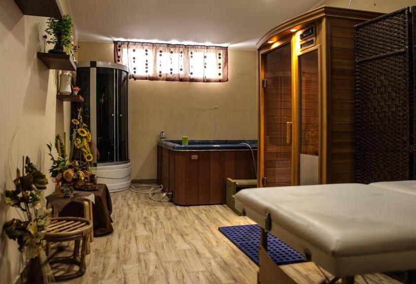 ホテル Agriturismo Monticelli