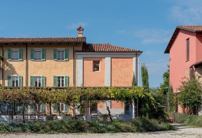 בית מלון כפרי San Martino Langhe