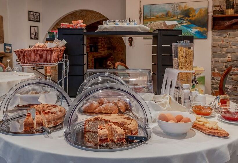 בית מלון כפרי San Martino Langhe