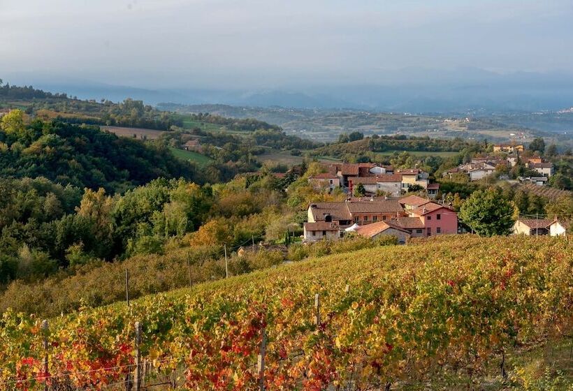 בית מלון כפרי San Martino Langhe