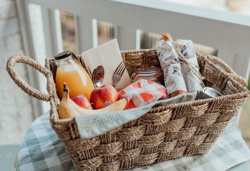 בית מלון כפרי The Lodge Jamberoo