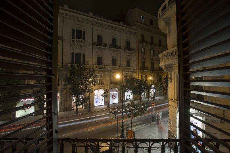 酒店 Aquarooms Luxury Suites