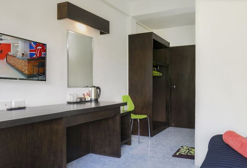 Отель Ubox Samui Hostel Chaweng Beach