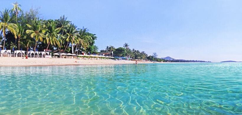 Отель Ubox Samui Hostel Chaweng Beach