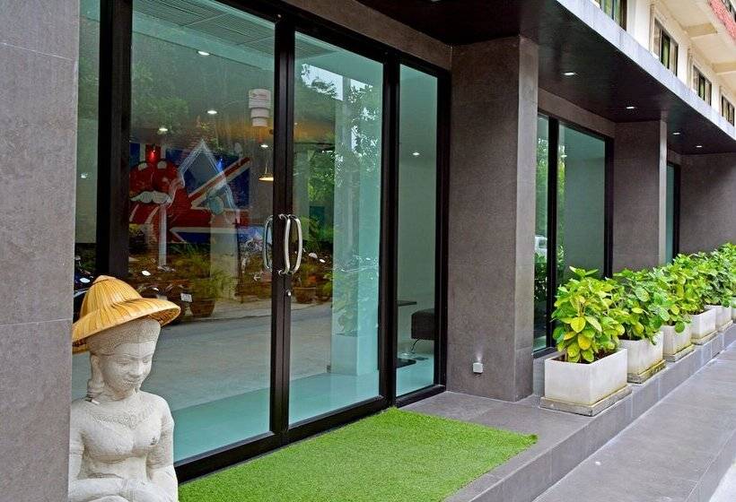 Отель Ubox Samui Hostel Chaweng Beach