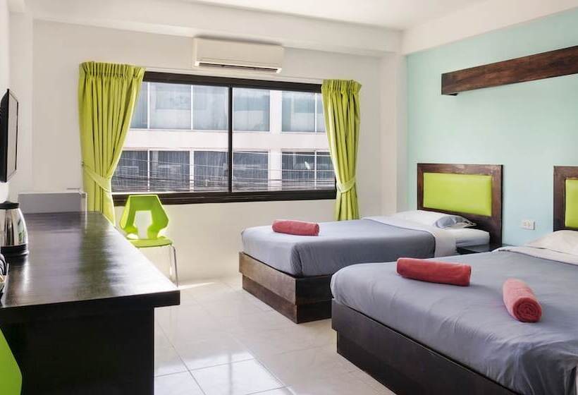 Отель Ubox Samui Hostel Chaweng Beach