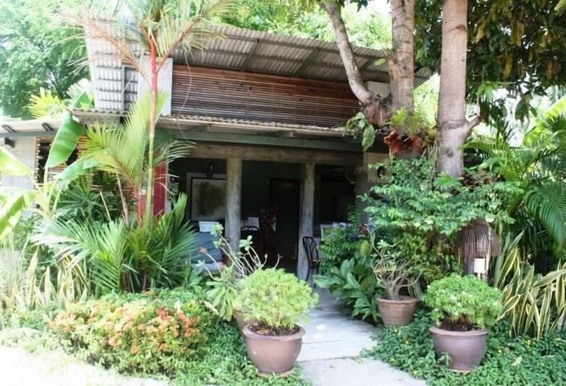 בית מלון כפרי Baan Taayaay