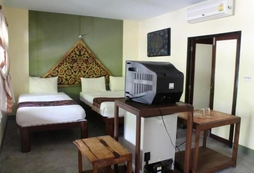 בית מלון כפרי Baan Taayaay