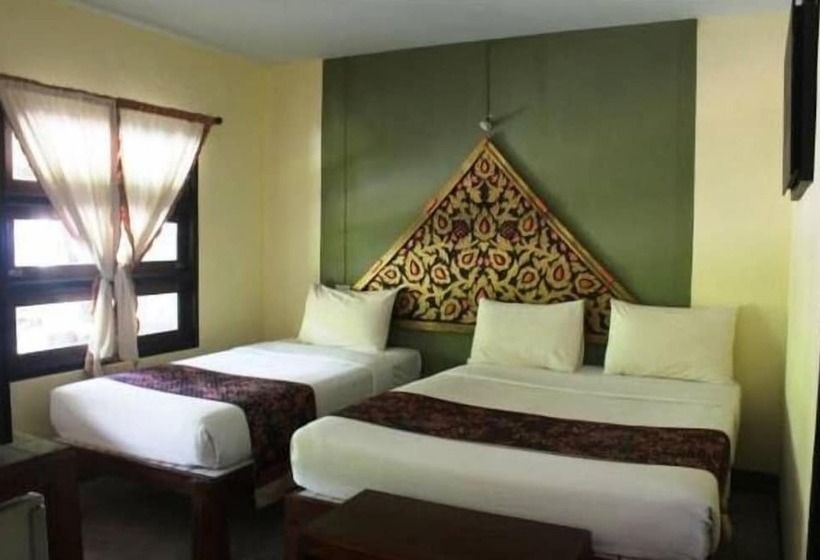 בית מלון כפרי Baan Taayaay