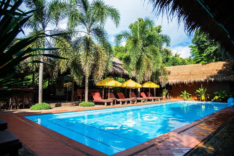 בית מלון כפרי Baanpong Lodge