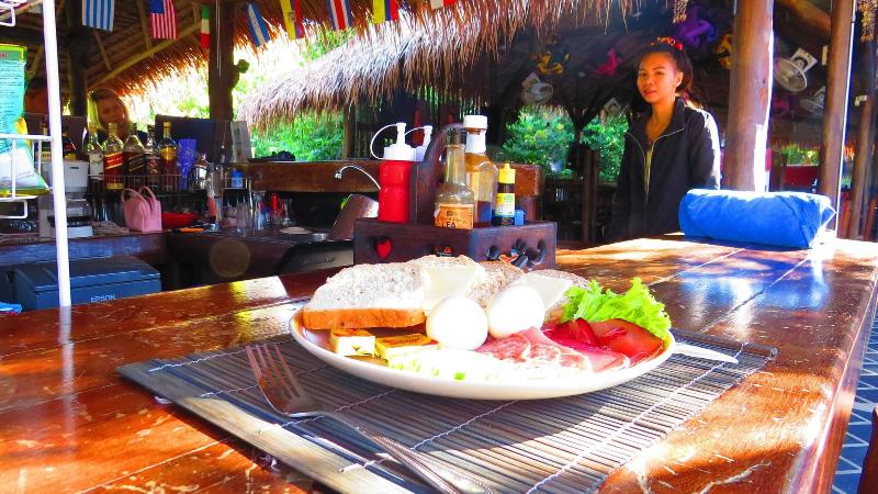 فندق Baanpong Lodge